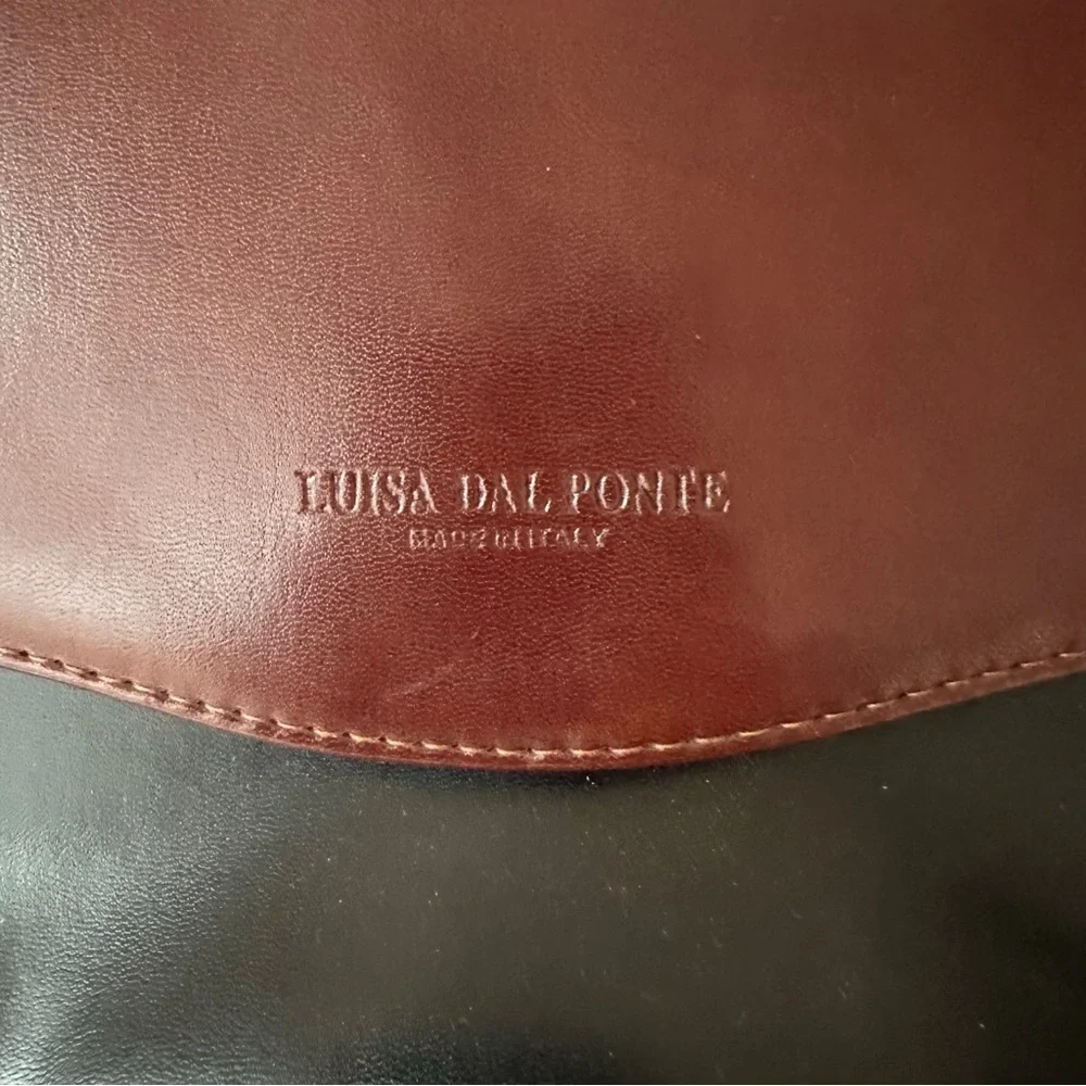 Luisa Dal Ponte vintage leather shoulder bag.